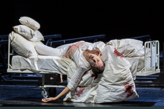 Jochen Kupfer als Andrej Bolkonsky